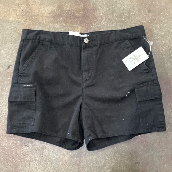 Calvin Klein Black Cargo Shorts - Picture 1 of 2